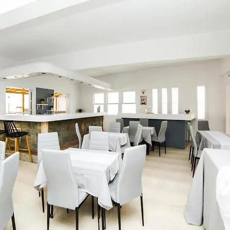 Pasiphae Hotel 3*